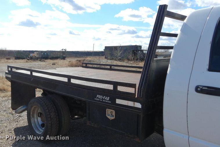 image for item GE9111 2008 Dodge Ram 5500 flatbed truck
