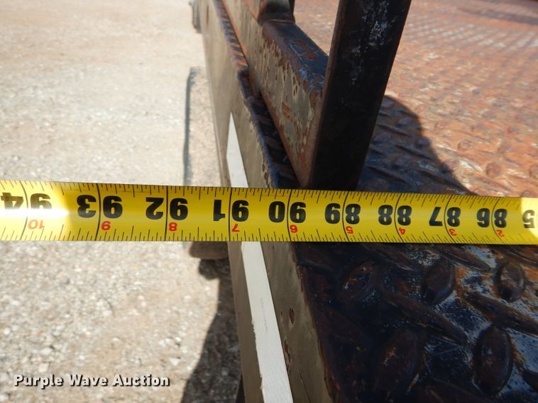 image for item GE9111 2008 Dodge Ram 5500 flatbed truck