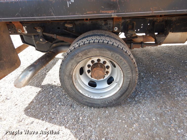 image for item GE9111 2008 Dodge Ram 5500 flatbed truck