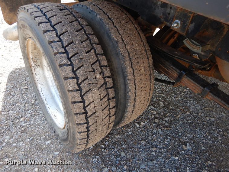 image for item GE9111 2008 Dodge Ram 5500 flatbed truck