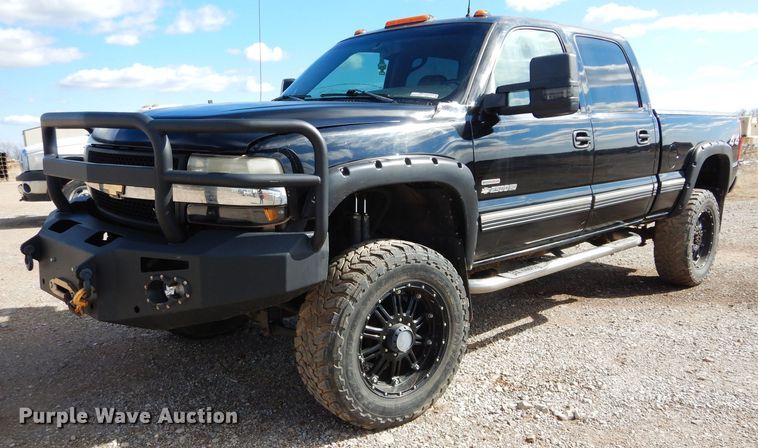 image for item GE9112 2001 Chevrolet Silverado 2500HD Crew Cab pickup truck