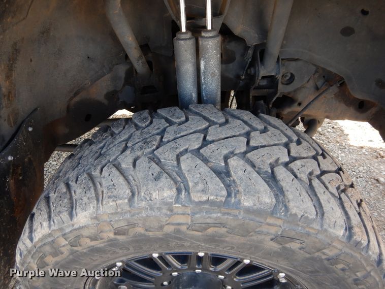 image for item GE9112 2001 Chevrolet Silverado 2500HD Crew Cab pickup truck