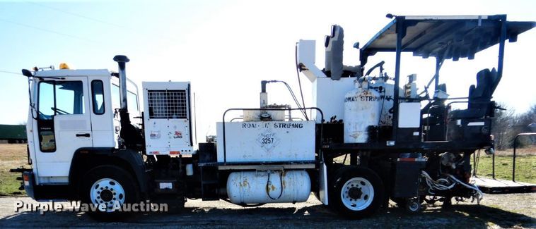 image for item GF9033 1997 Volvo FE paint striper truck