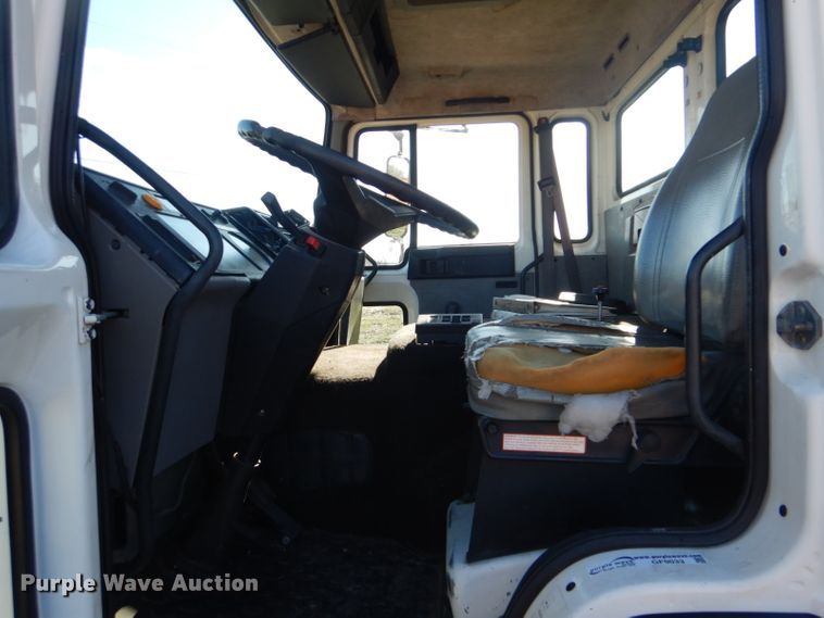 image for item GF9033 1997 Volvo FE paint striper truck