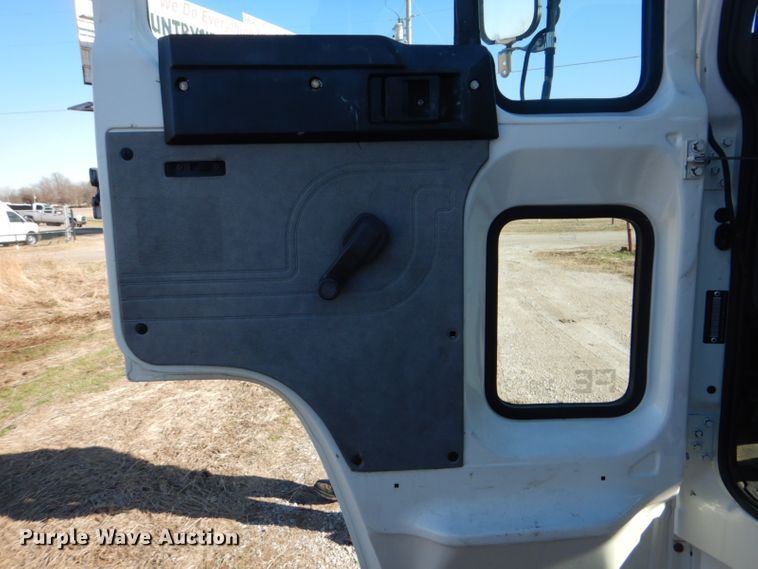 image for item GF9033 1997 Volvo FE paint striper truck