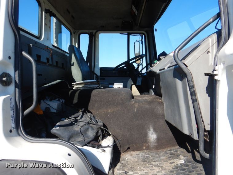 image for item GF9033 1997 Volvo FE paint striper truck