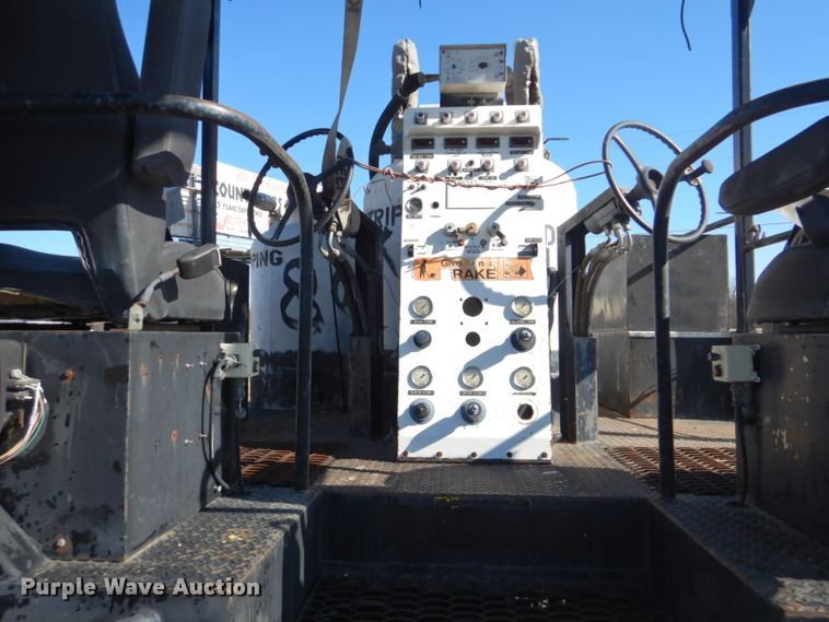 image for item GF9033 1997 Volvo FE paint striper truck