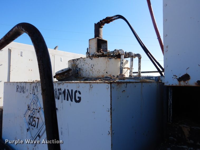 image for item GF9033 1997 Volvo FE paint striper truck