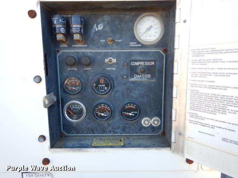 image for item GF9033 1997 Volvo FE paint striper truck