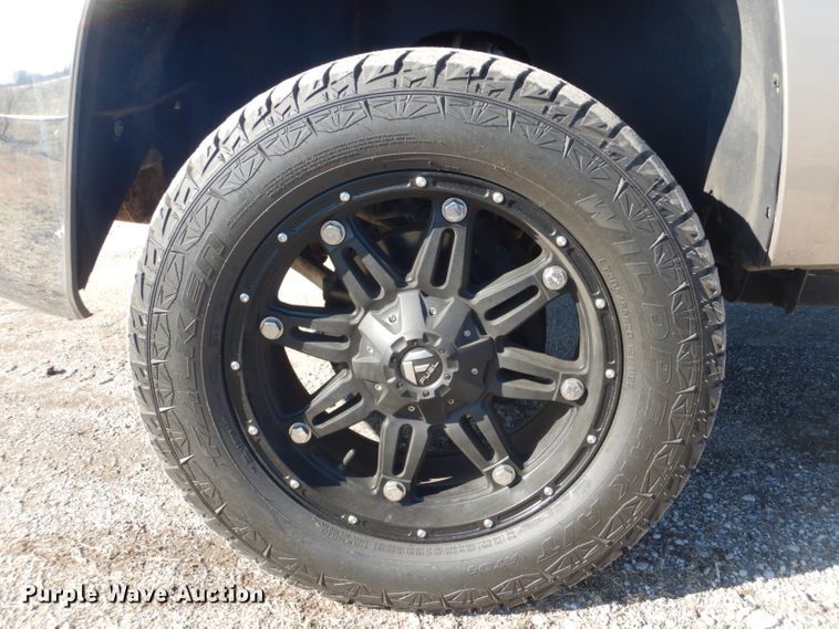 image for item GF9034 2007 Chevrolet Silverado 2500HD Crew Cab pickup truck