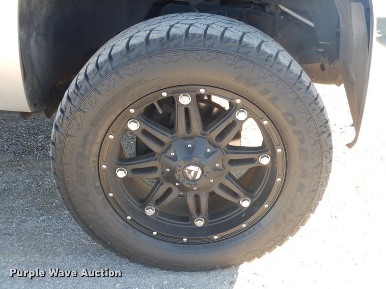 image for item GF9034 2007 Chevrolet Silverado 2500HD Crew Cab pickup truck