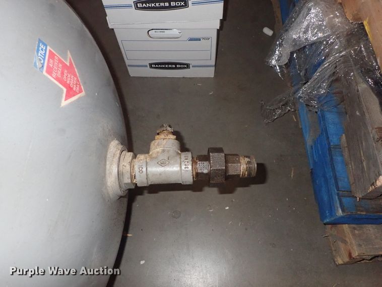 image for item GF9607 Ingersoll Rand T30 air compressor