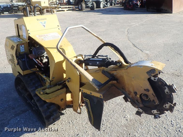 image for item GF9633 2013 Vermeer SC30TX stump grinder