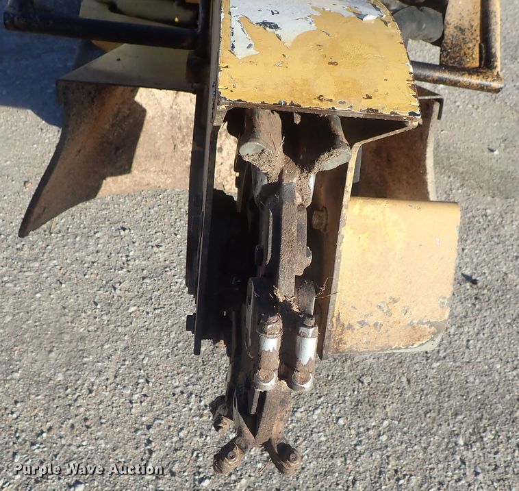 image for item GF9633 2013 Vermeer SC30TX stump grinder