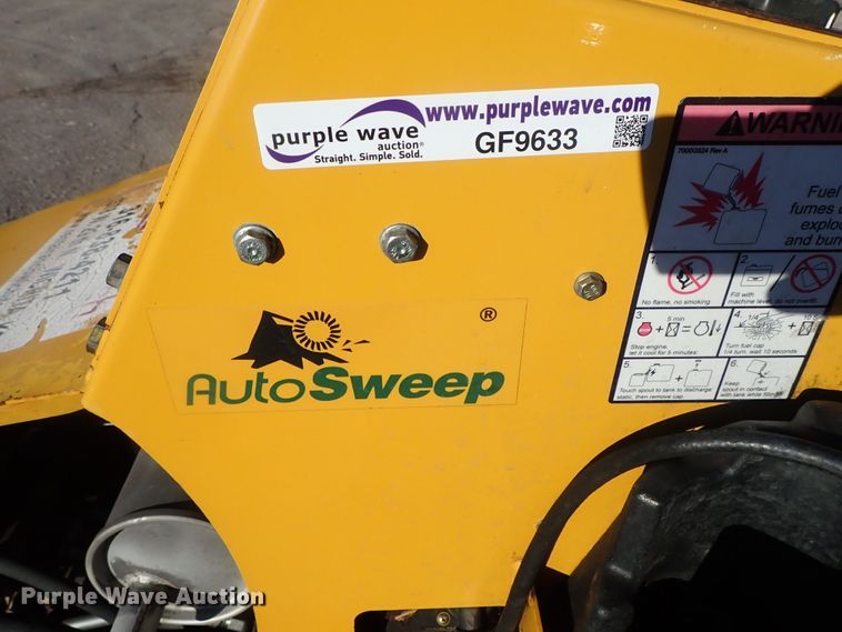 image for item GF9633 2013 Vermeer SC30TX stump grinder