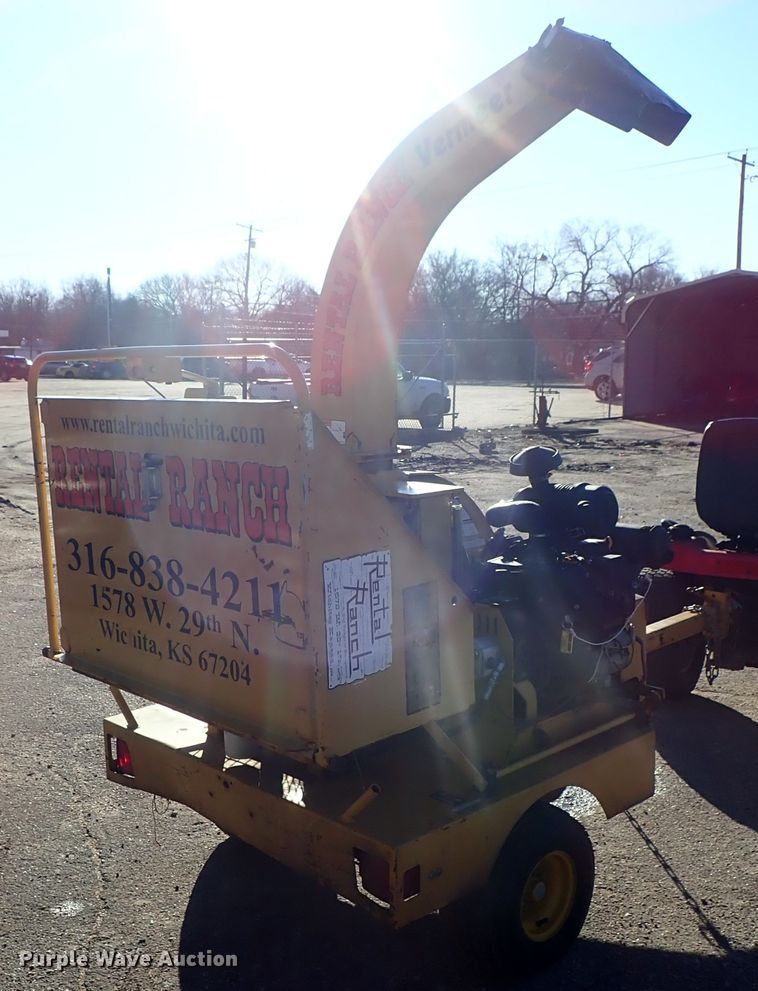 image for item GF9634 2005 Vermeer BC625A wood chipper