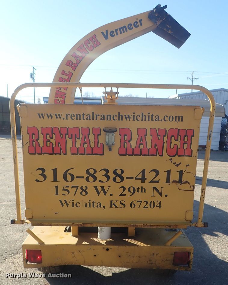 image for item GF9634 2005 Vermeer BC625A wood chipper