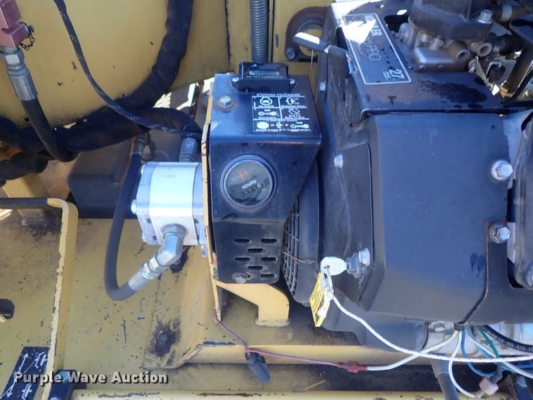 image for item GF9634 2005 Vermeer BC625A wood chipper