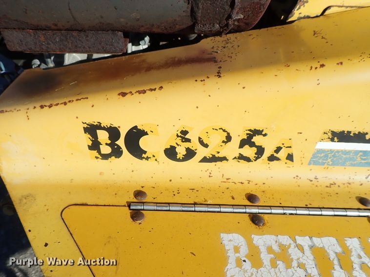 image for item GF9634 2005 Vermeer BC625A wood chipper