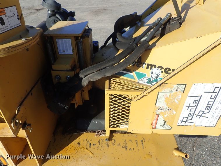 image for item GF9634 2005 Vermeer BC625A wood chipper