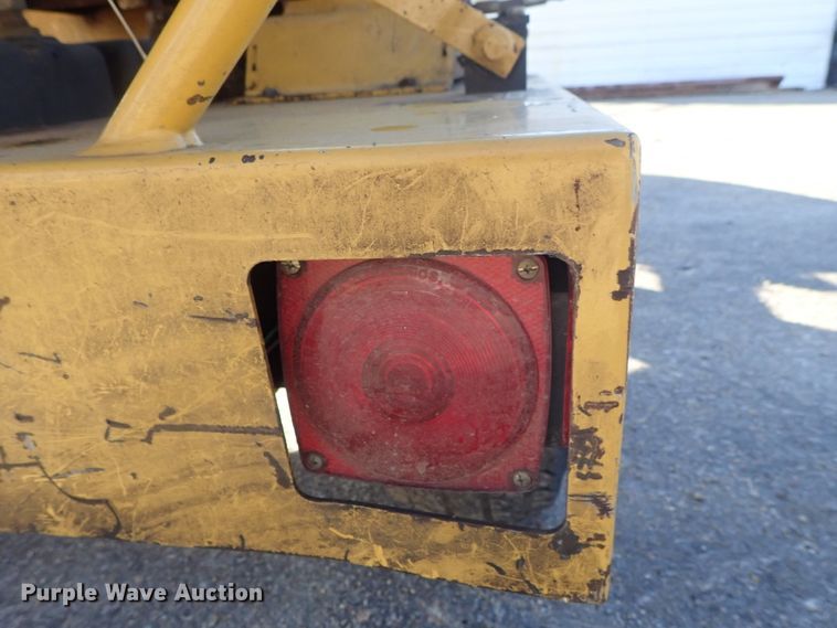 image for item GF9634 2005 Vermeer BC625A wood chipper