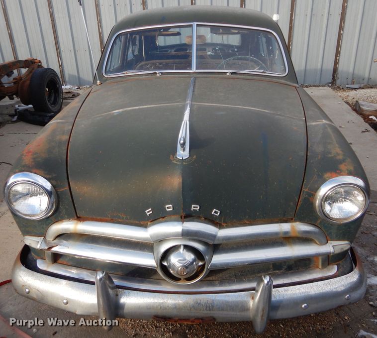 image for item GF9985 1949 Ford sedan