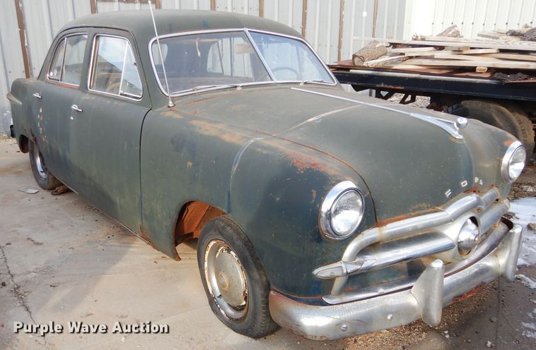 image for item GF9985 1949 Ford sedan