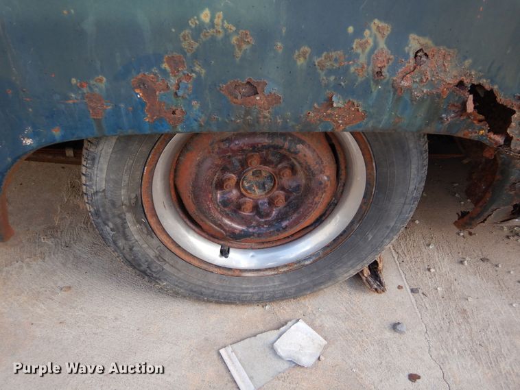 image for item GF9985 1949 Ford sedan