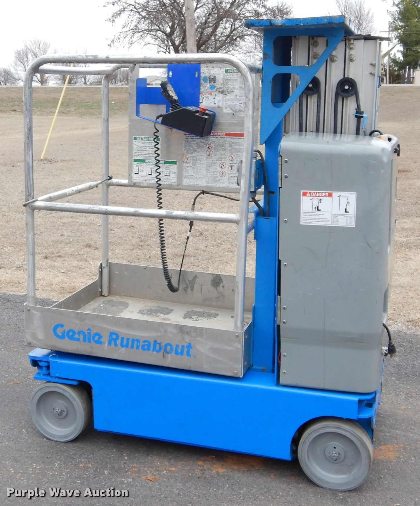 2012 Genie GR15 vertical lift in Marlow, OK Item DH3685 sold