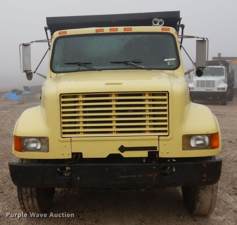 image for item BF9972 1995 International 4900 dump truck