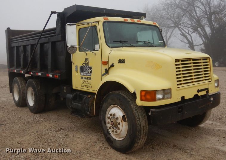 image for item BF9972 1995 International 4900 dump truck