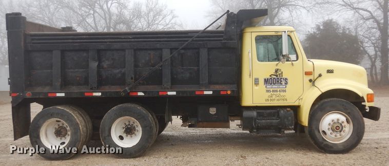 image for item BF9972 1995 International 4900 dump truck