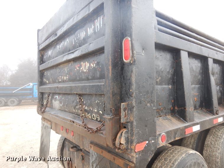 image for item BF9972 1995 International 4900 dump truck