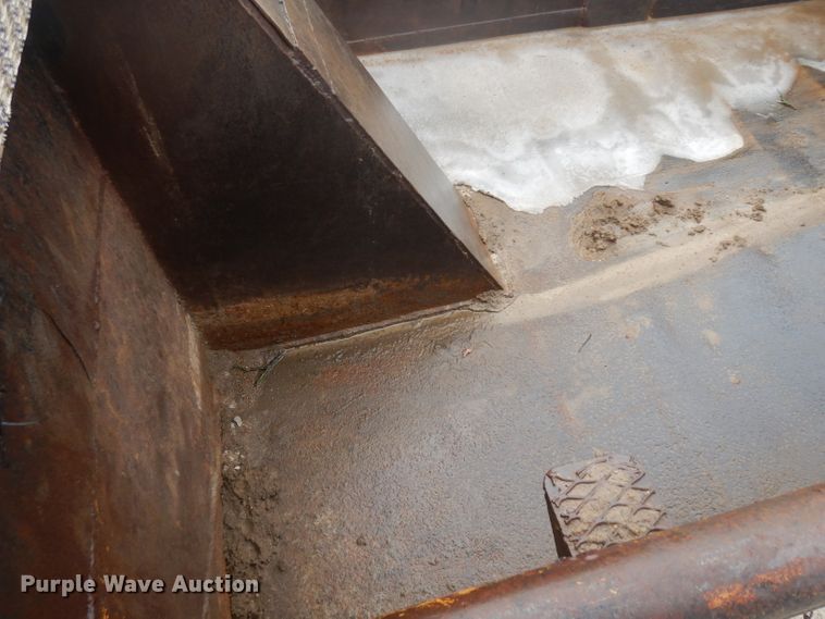 image for item BF9972 1995 International 4900 dump truck