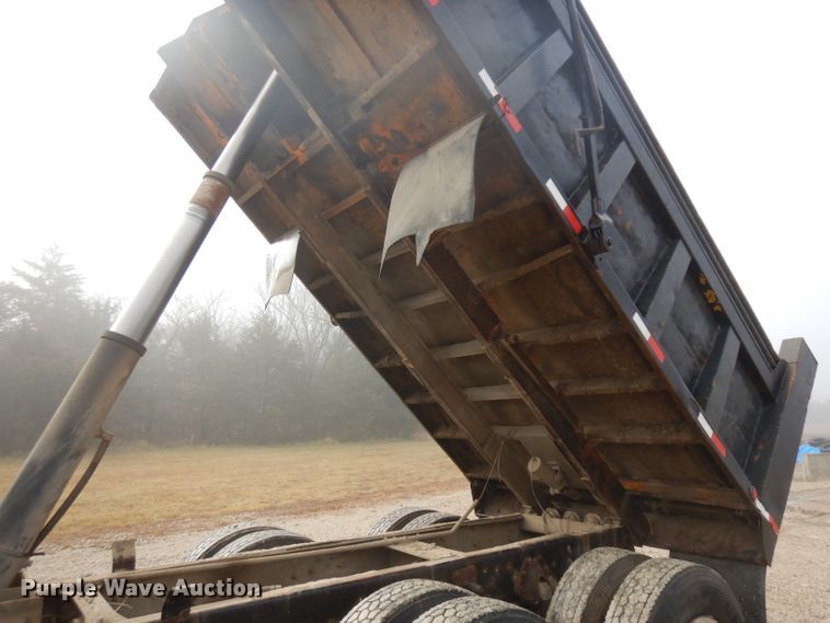 image for item BF9972 1995 International 4900 dump truck