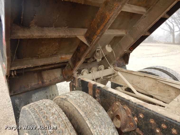image for item BF9972 1995 International 4900 dump truck