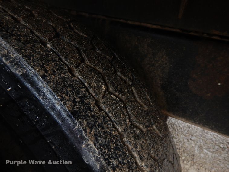 image for item BF9972 1995 International 4900 dump truck