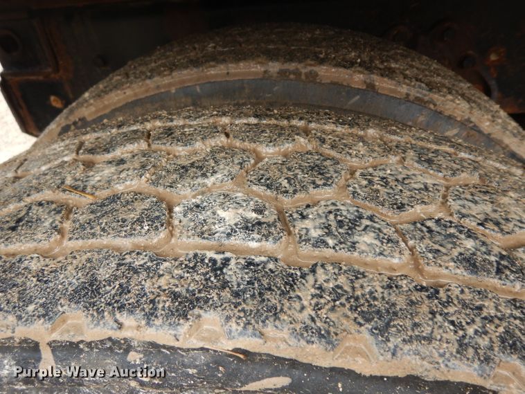 image for item BF9972 1995 International 4900 dump truck