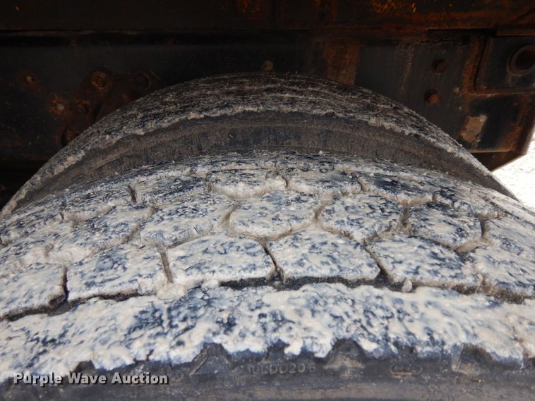 image for item BF9972 1995 International 4900 dump truck