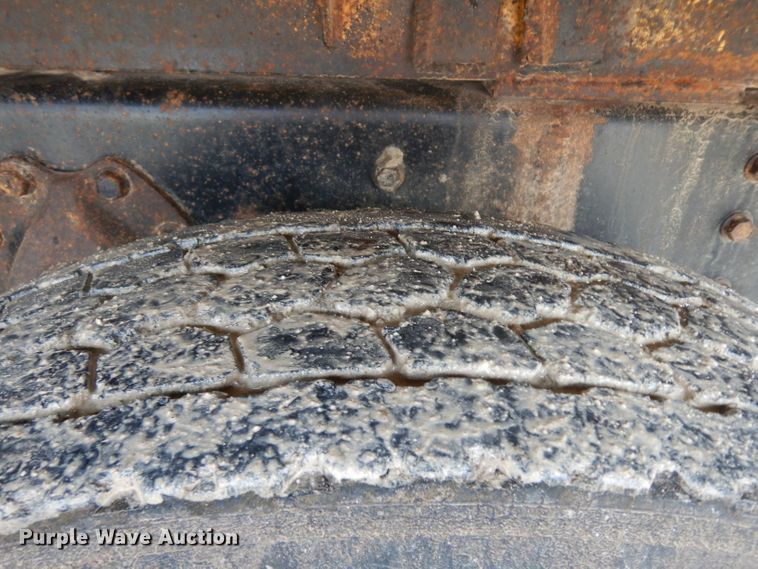 image for item BF9972 1995 International 4900 dump truck