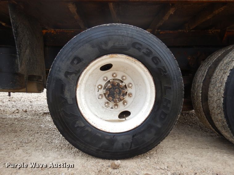 image for item BF9972 1995 International 4900 dump truck