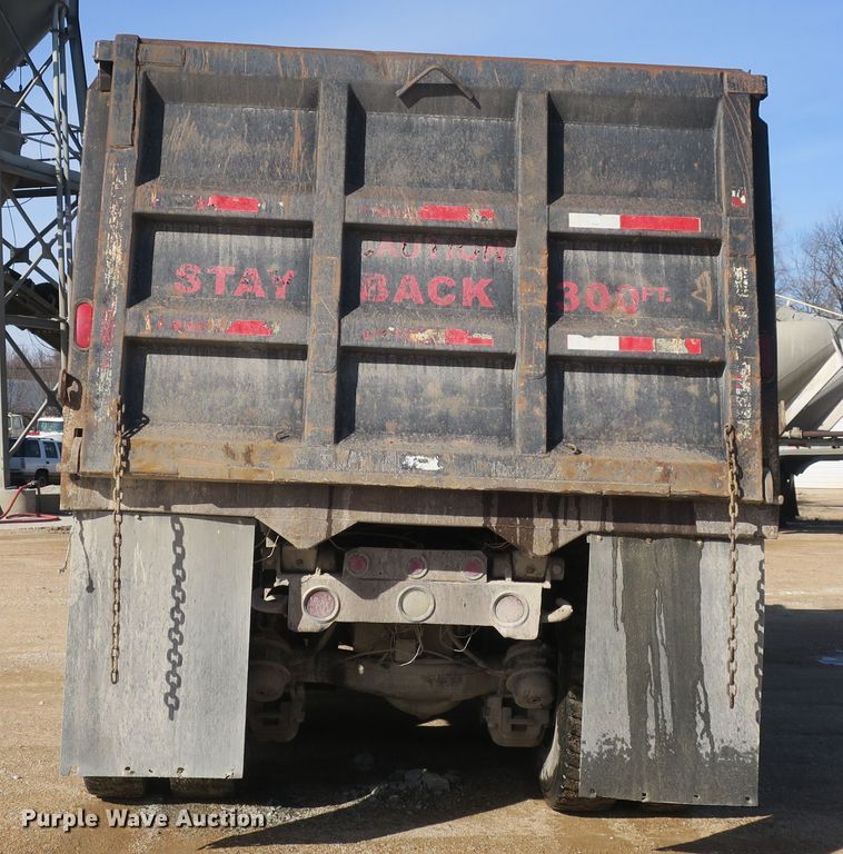 image for item DB10053 1999 Mack RD690S dump truck