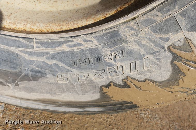 image for item DB10053 1999 Mack RD690S dump truck