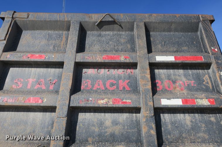 image for item DB10053 1999 Mack RD690S dump truck