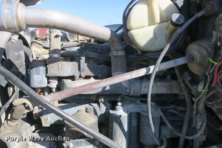 image for item DB10053 1999 Mack RD690S dump truck