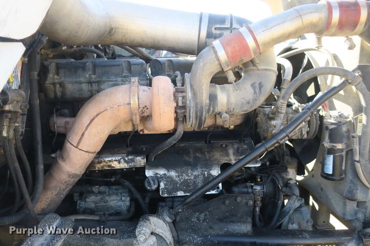 image for item DB10053 1999 Mack RD690S dump truck