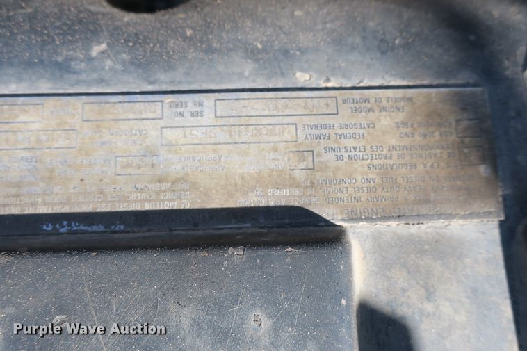 image for item DB10053 1999 Mack RD690S dump truck