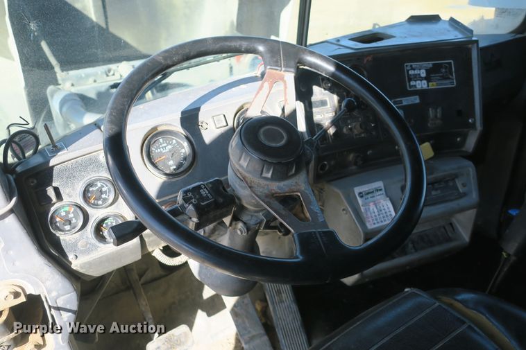 image for item DB10053 1999 Mack RD690S dump truck