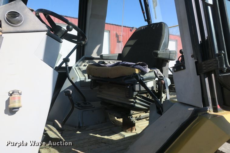 image for item DB10054 1994 Caterpillar 426B backhoe