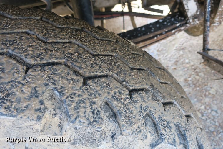 image for item DB10067 1986 Freightliner FLC dump truck